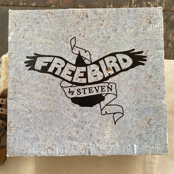 Freebird by Steven Cassandra Heeled Strappy Sandals Distressed Leather W6 Boho - Picture 11 of 15